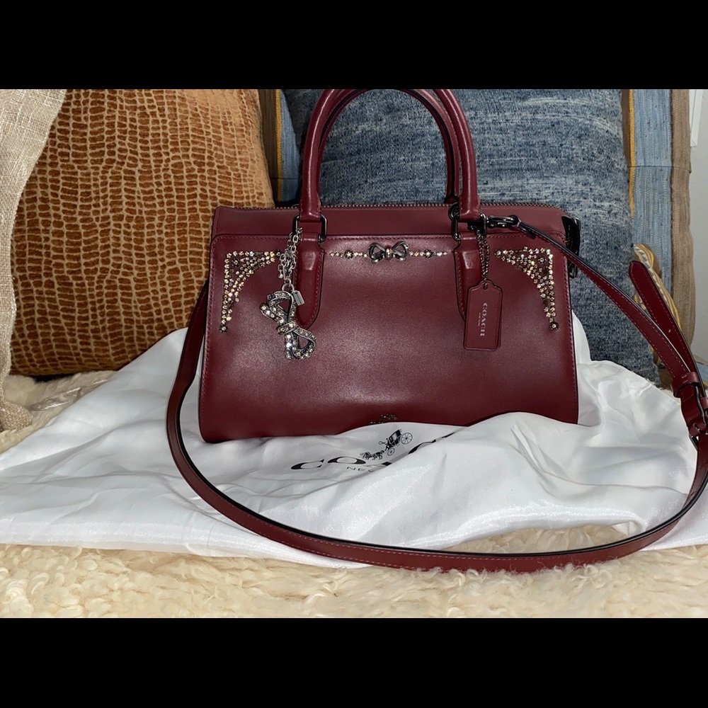 Embellished Coach x SG with matching bow 🎀